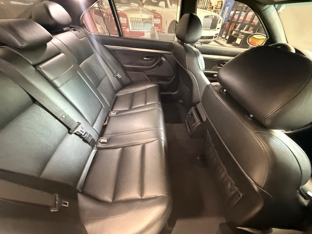 2002 BMW M5
