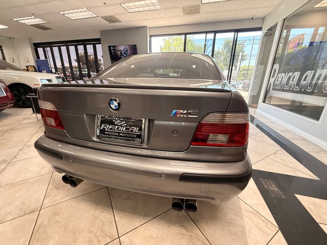 2002 BMW M5