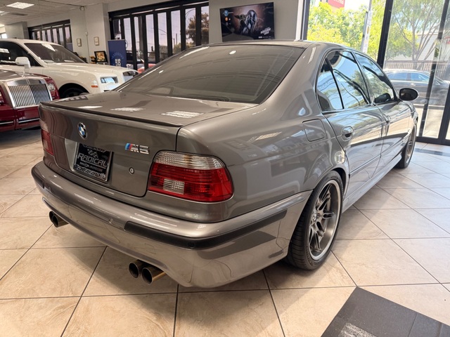 2002 BMW M5