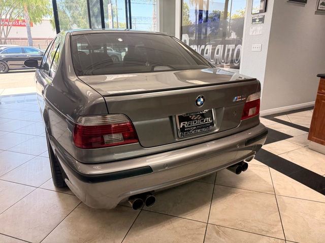2002 BMW M5