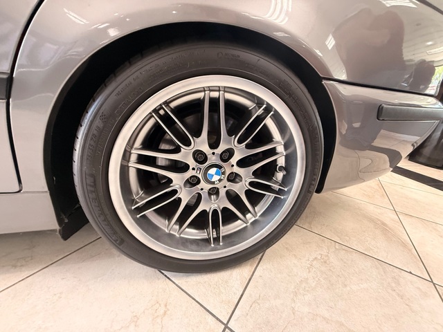 2002 BMW M5
