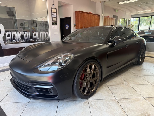 2017 Porsche Panamera 4S