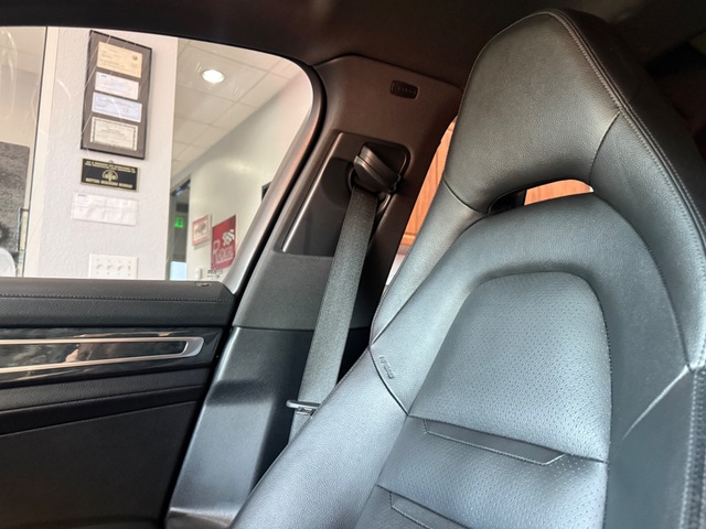 2017 Porsche Panamera 4S