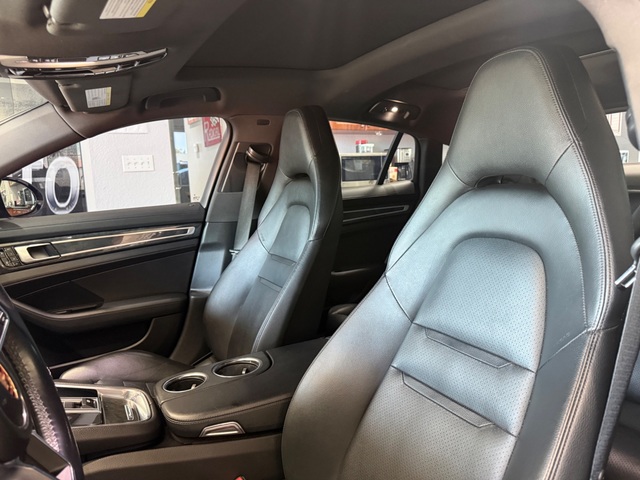 2017 Porsche Panamera 4S