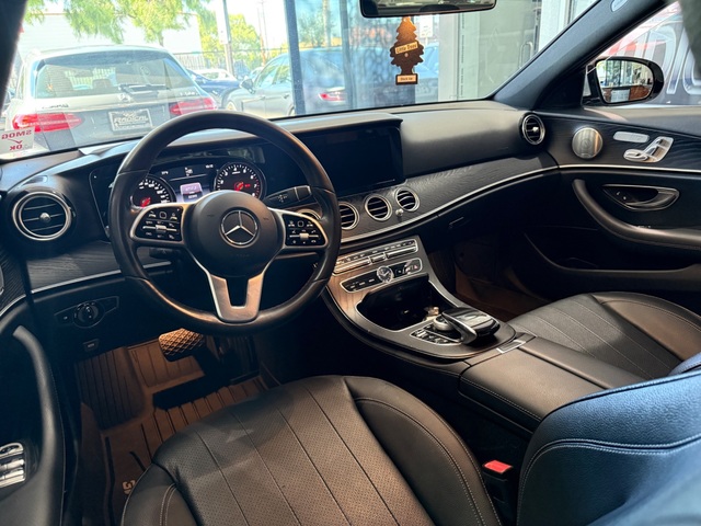 2019 Mercedes-Benz E 300