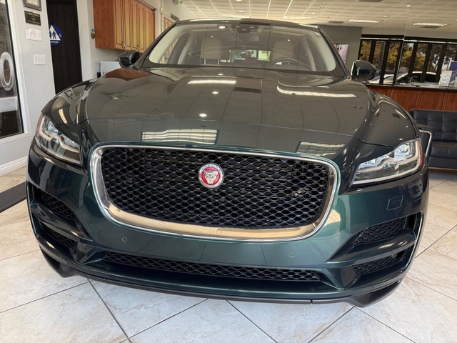2018 Jaguar F-Pace Prestige