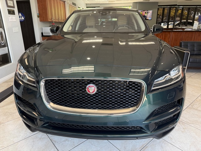 2018 Jaguar F-Pace Prestige