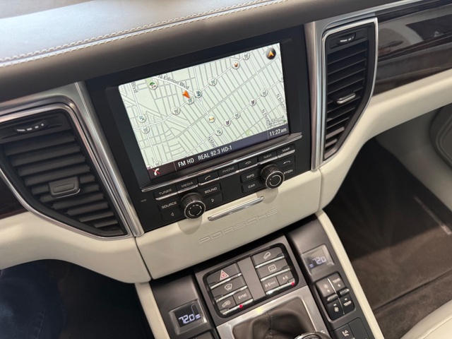 2016 Porsche Macan Turbo
