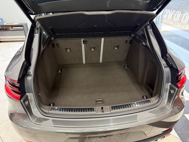 2016 Porsche Macan Turbo