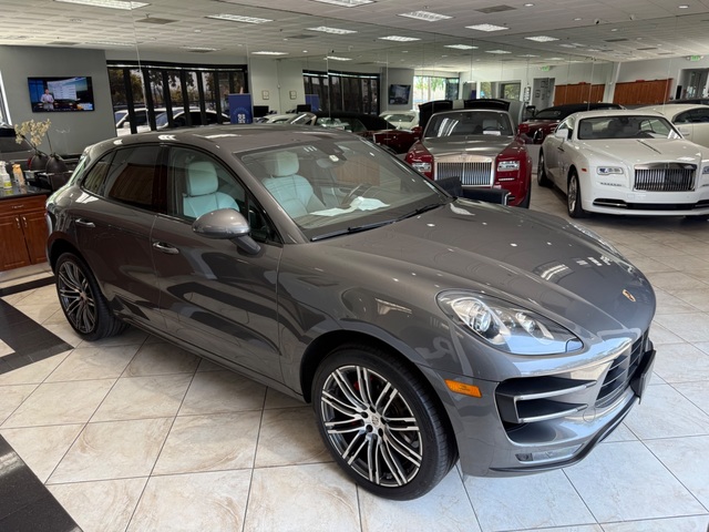 2016 Porsche Macan Turbo