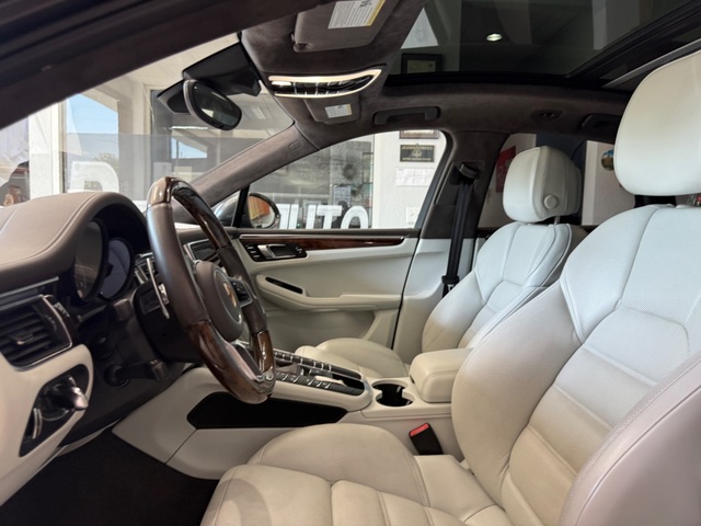 2016 Porsche Macan Turbo
