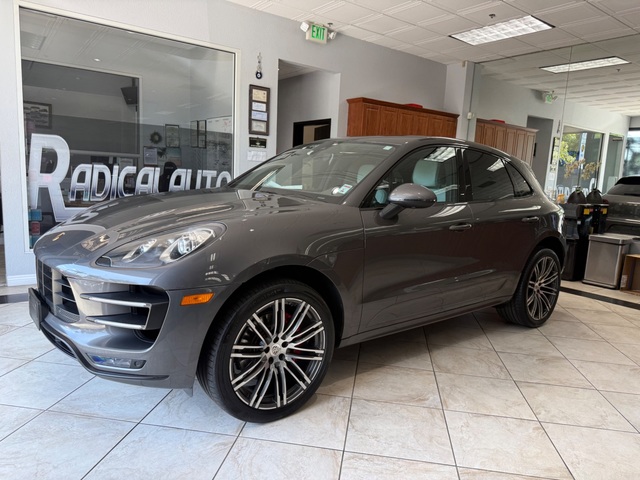 2016 Porsche Macan Turbo