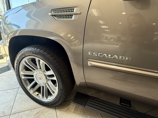 2013 Cadillac Escalade Premium