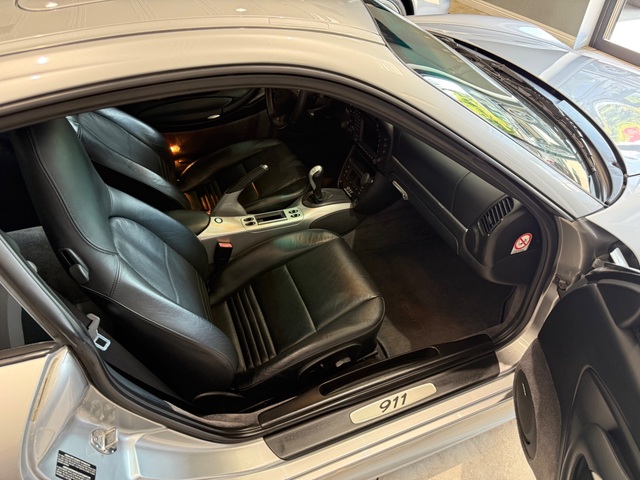 2004 Porsche 911 Carrera