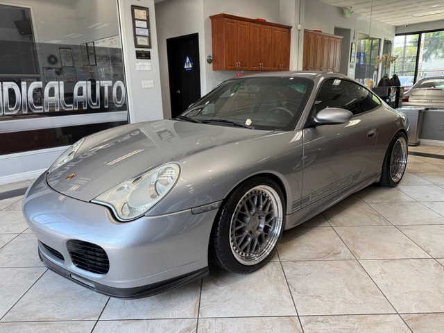 2004 Porsche 911 Carrera