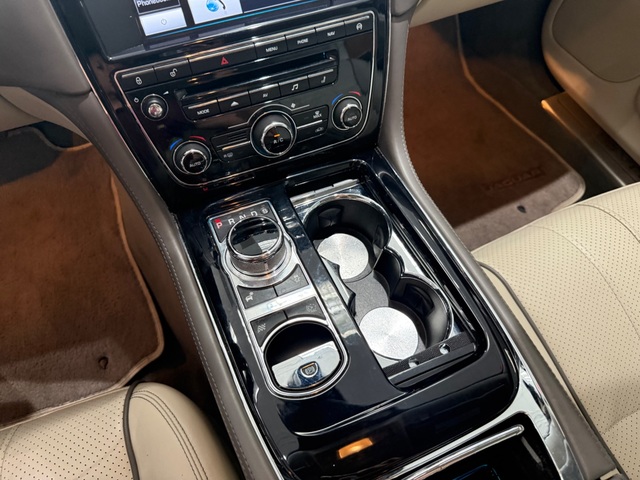 2014 Jaguar XJL Portfolio