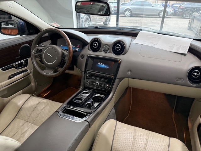 2014 Jaguar XJL Portfolio
