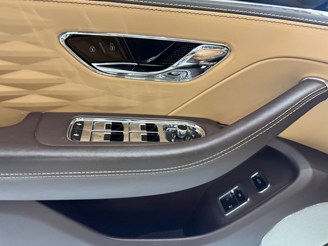 2022 Bentley Flying Spur V8