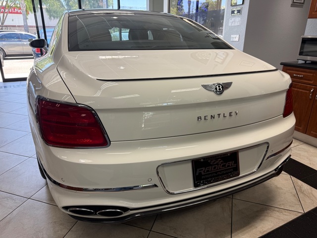 2022 Bentley Flying Spur V8