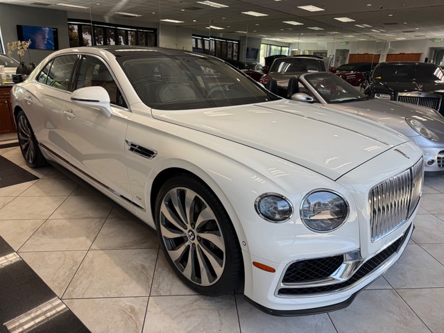 2022 Bentley Flying Spur V8