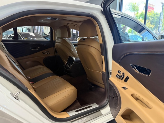 2022 Bentley Flying Spur V8