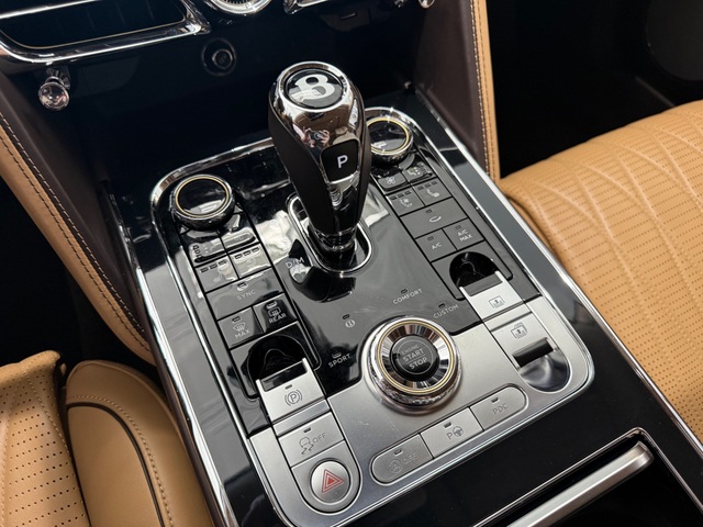 2022 Bentley Flying Spur V8