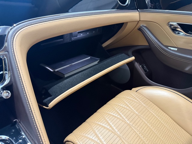 2022 Bentley Flying Spur V8