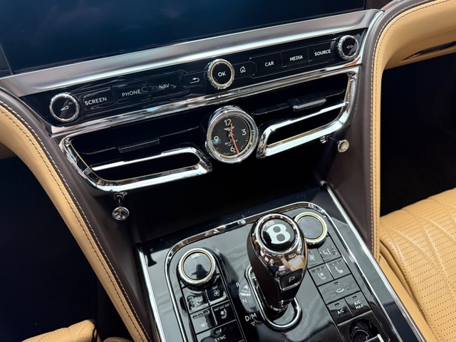 2022 Bentley Flying Spur V8