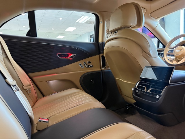 2022 Bentley Flying Spur V8