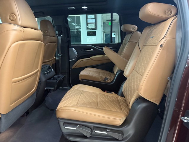 2023 Cadillac Escalade ESV