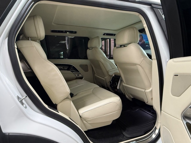 2024 Land Rover Range Rover P530 SE LWB