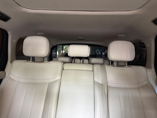 2024 Land Rover Range Rover P530 SE LWB