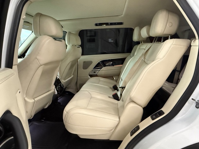 2024 Land Rover Range Rover P530 SE LWB