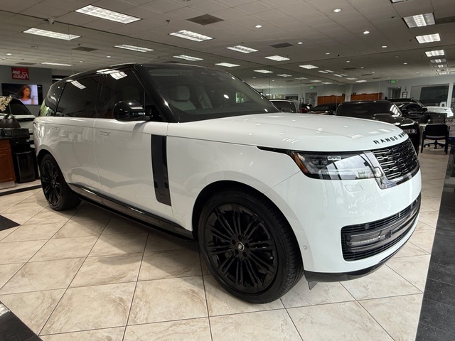 2024 Land Rover Range Rover P530 SE LWB