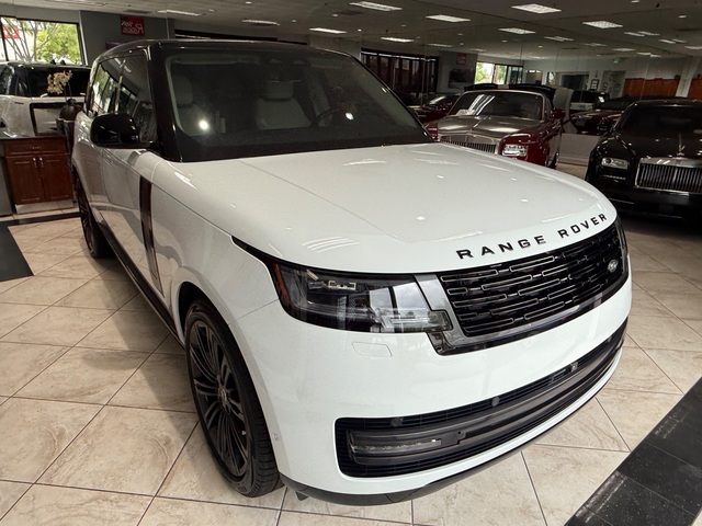 2024 Land Rover Range Rover P530 SE LWB