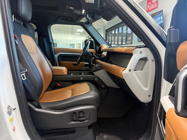 2024 Land Rover Defender 110 P400 X-Dynamic SE