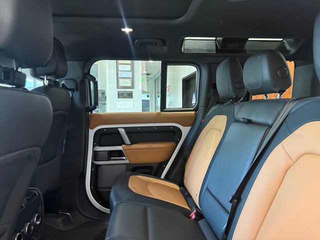 2024 Land Rover Defender 110 P400 X-Dynamic SE