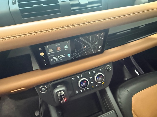 2024 Land Rover Defender 110 P400 X-Dynamic SE