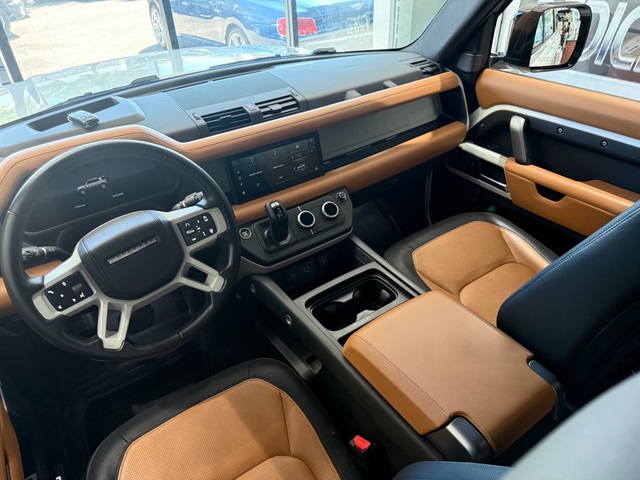 2024 Land Rover Defender 110 P400 X-Dynamic SE