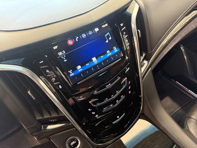 2019 Cadillac Escalade Platinum