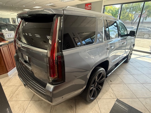 2019 Cadillac Escalade Platinum