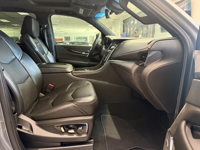 2019 Cadillac Escalade Platinum