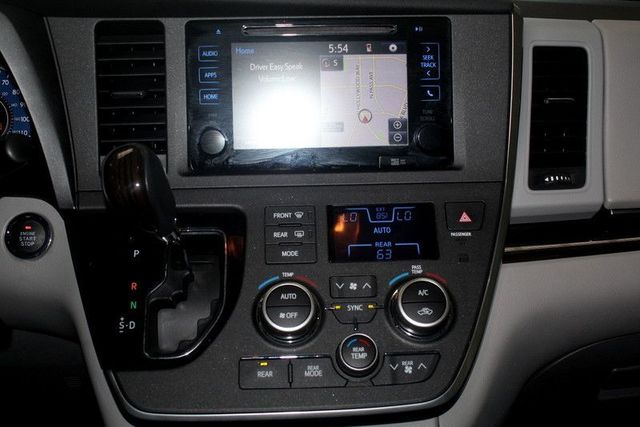 2015 Toyota Sienna XLE