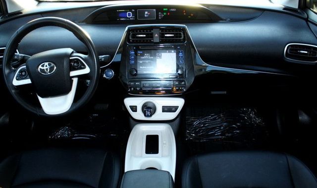 2016 Toyota Prius Three