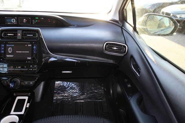 2016 Toyota Prius Three