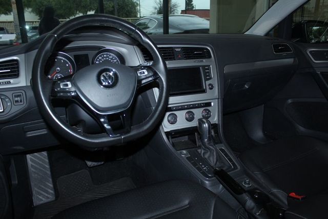 2017 Volkswagen Golf S