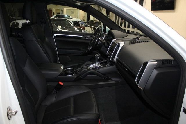 2016 Porsche Cayenne S
