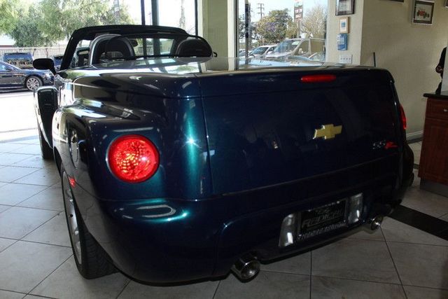 2005 Chevrolet SSR LS