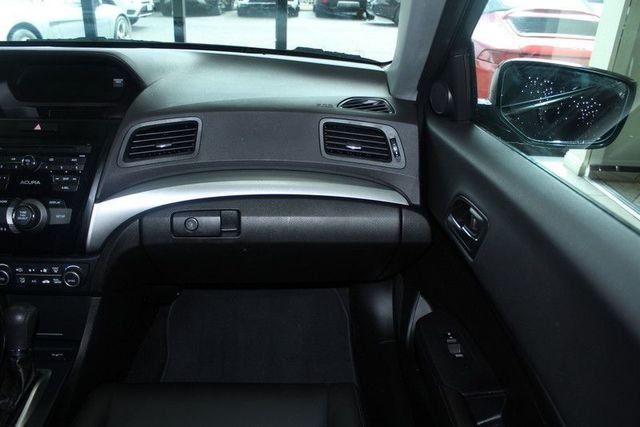 2017 Acura ILX