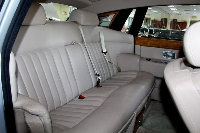 2004 Rolls-Royce Phantom LUXURY SEDAN